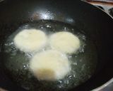 A picture of step 11 of Rajasthani Mawa Kachori.