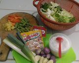 Foto langkah ke 1 dari resep Sayur Sop 02.11.19.