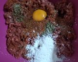Foto del paso 1 de la receta: Hamburguesas rellenas, papas con cheddar y cebollín, pan casero