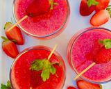 A picture of step 5 of Fresh Strawberries 🍓 juice.