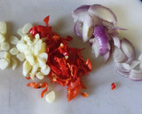 Foto del paso 2 de la receta: Sopa de pollo con macedonia de verduras