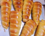 Hình bước làm 6 của món Bánh mì xoắn ốc với khuôn tự làm