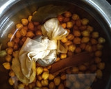 A picture of step 1 of Chhola paneer Pulao.