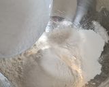 A picture of step 2 of Lotus Cream and Chocolate Chip Cookies.