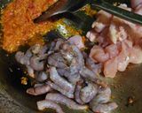 Foto langkah ke 2 dari resep Nasi Goreng Ayam & Udang Spesial.