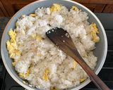 Foto langkah ke 2 dari resep Nasi Goreng Margarin Satset.