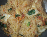Foto langkah ke 3 dari resep Bihun Goreng Pedas.