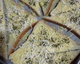 Foto langkah ke 2 dari resep Garlic parsley cheese bread.