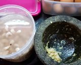 Foto langkah ke 1 dari resep Kacang mede goreng gurih.
