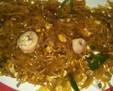 Foto langkah ke 5 dari resep Mie gelosor goreng cumi cabe ijo.