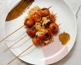Foto langkah ke 11 dari resep Sate Bakso Ikan dengan Sambal Mangga.