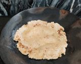 A picture of step 3 of Jowar atta paratha.