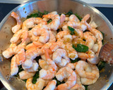 Foto del paso 4 de la receta: Crêpes gratinadas, rellenas de espinacas y gambas