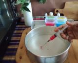 Foto langkah ke 3 dari resep Puding Bunga Metode Suntik.