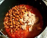 A picture of step 4 of Fish soup with beans and canned tuna.