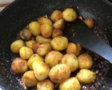 A picture of step 12 of Nan Thod Potatoes (Thai).