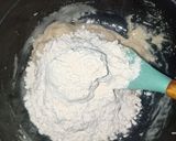 Foto langkah ke 3 dari resep 1031. Adonan Dasar Roti Tanpa Ulen dengan Minyak Goreng.