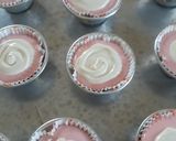 Foto langkah ke 4 dari resep Bolu kukus Semangka.