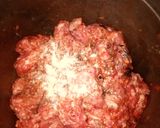 A picture of step 2 of Juicy burger.