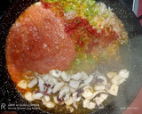 Foto del paso 2 de la receta: Arroz con sepia y langostinos