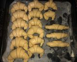 Foto del paso 4 de la receta: Medialunas de manteca🥐