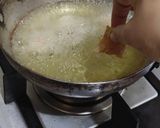 A picture of step 2 of Chicken Manchurian.