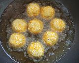 Foto langkah ke 5 dari resep Bola-bola Pisang Cokelat.