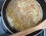 Foto langkah ke 4 dari resep Sup jagung dan jamur enoki.