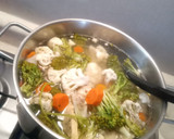 Foto del paso 2 de la receta: Caldo de pollo con verduras, arroz y garbanzos