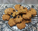 Foto del paso 4 de la receta: Galletitas avena, zanahorias y pasas!!