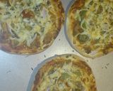 A picture of step 9 of Mini Pizzas.