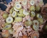 A picture of step 2 of Poblano Peppers Stuffed with Tuna.