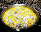 Foto del paso 2 de la receta: Patatas a la importancia con salmón y gulas