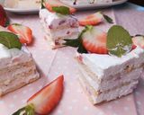 Sütés nélküli epres-kekszes gluténmentesen 🍓🍓 recept fázis 5 fotója