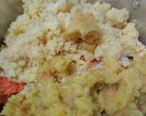 Foto del paso 1 de la receta: Pizzas hawaianas con base de coliflor, zanahoria y papa🍍🧀🍕🥔🥙🥕🧀