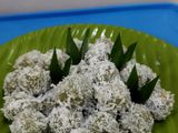 Klepon daun pandan asli