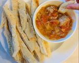 Hình bước làm 5 của món Ăn vặt: Bánh mì que nướng chảo chấm nước sốt cà chua hành tây