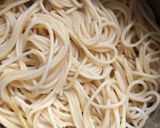 Foto langkah ke 4 dari resep Creamy Fettuccine or Spaghetti Carbonara.
