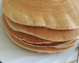 A picture of step 4 of Fluffy pancakes.