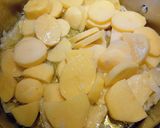 Foto del paso 2 de la receta Patatas en Salsa Verde con Jamón y Huevo Escalfado