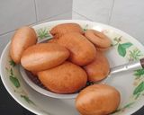 Foto langkah ke 3 dari resep Bomboloni with Cream Cheese Filling.