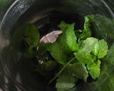 A picture of step 1 of Refreshing Bottle Gourd Juice.