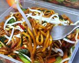 Foto langkah ke 6 dari resep Mie Goreng Ayam (Enak, Mudah & Hemat).
