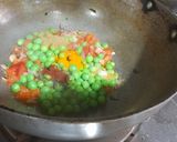 मटर टमाटर वाली मैगी (Matar Tamatar wali maggi recipe in Hindi) रेसिपी चरण 2 फोटो
