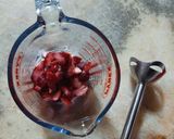 Une image de l'étape 2 de Glace au yaourt et aux fraises surgelées 🍧.