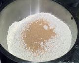 Foto del paso 3 de la receta: Bizcocho de guineo con pasitas