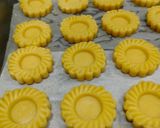 Foto langkah ke 3 dari resep Strawberry Cookies (1023).