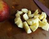 Foto del paso 1 de la receta: Postre de plátanos y manzanas con requesón