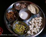 मखाने से बनी हुई ड्राई फ्रूट खीर रेसिपी चरण 2 फोटो