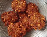 A picture of step 4 of Moth Dal Vada.